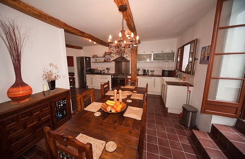 Cessenon-sur-Orb House | Exceptional 19th Century Home: Walk to River & Shops