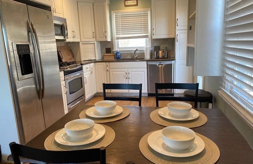Middletown House | Inviting Oceanfront 2-Bed Home in Newport-Middletown