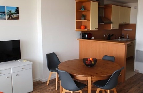Les Sables d'Olonne Apartment | Inviting Apartment in Les Sables-d'Olonne with Ocean View