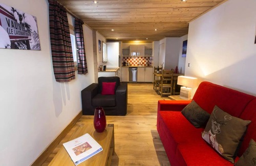 Val-d'Isere Apartment | Renovated 2-room apartment in Laisinant-ski-in ski-out