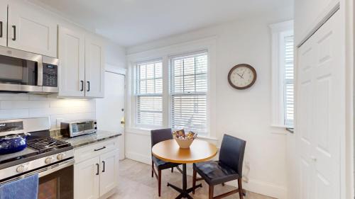Griggs Park Apartment | Convenient 2-Bedroom on 1st Floor with In-Unit Laundry
