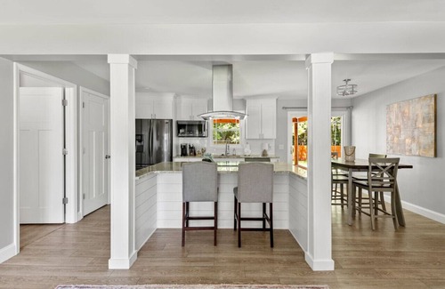 Charleston House | Renovated 3 Bed Home Near Downtown with Pet-Friendly Amenities