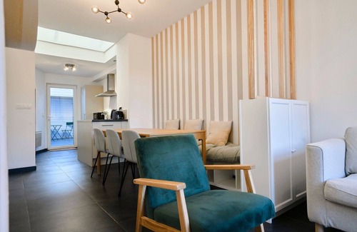 Tourcoing House | Renovated 3-Bedroom Retreat with Terrace & Family-Friendly Perks