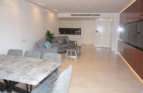 Eilat Apartment | Renovated 3-Bedroom Residence with Pool & Ocean View