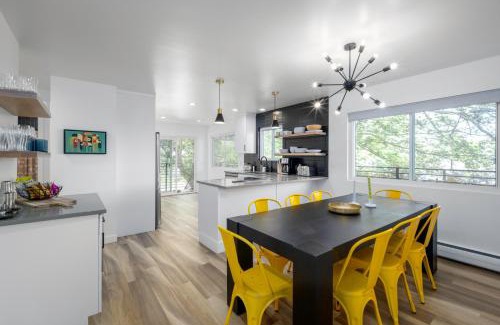 Capitol Hill Apartment | Cozy Nights & City Views in a 4-Star Family Oasis