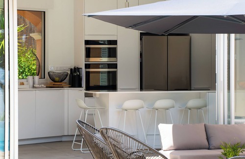 Plage de la Garonnette Villa | Renovated 4-Bedroom Villa with Ocean View & Private Pool