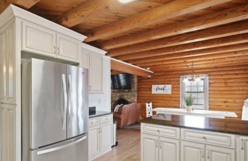 Prosperity Church Road House | Renovated 5BR Cabin with Game Room for Family Fun