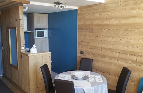 Avoriaz Apartment | Perfectly Located Apartment with Spa Near Slopes & Resort