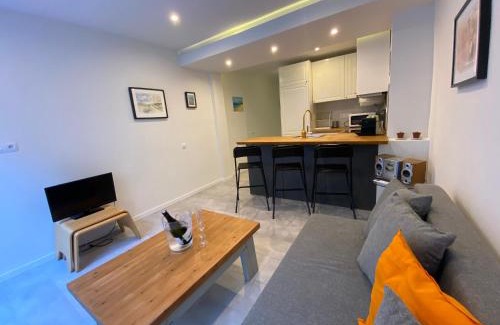 Caldes d'Estrac Apartment | Renovated Apartment Steps from the Beach - Pet Friendly!