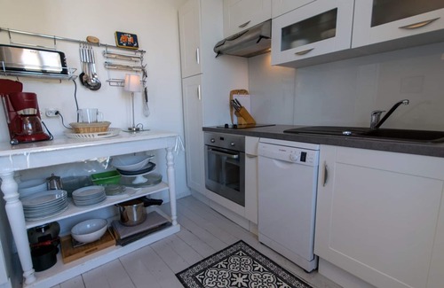 Le Palais Apartment | Cozy Apartment Le Palais: 2-Bedroom Retreat for Families