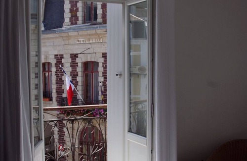Le Palais Apartment | Cozy Apartment Le Palais: 2-Bedroom Retreat for Families