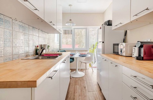 Cova da Piedade Apartment | Renovated apartment with design and cozy private garden