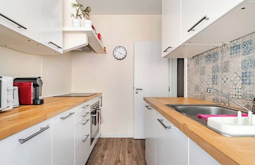 Cova da Piedade Apartment | Renovated apartment with design and cozy private garden