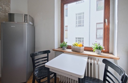 Mitte Apartment | Renovated Apartment with Kitchen, Pet-Friendly & Family-Ready