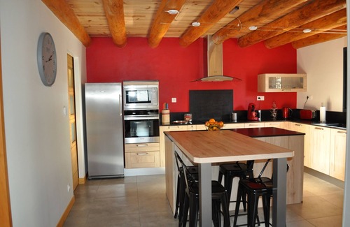 Loudervielle Ski Chalet | Cozy Renovated Barn in LOURON Valley, Steps from Balnéa