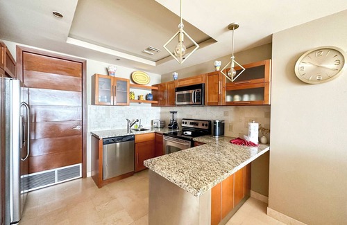 Puerto Penasco Condo | Renovated Beachfront Condo with Pool and Private Access