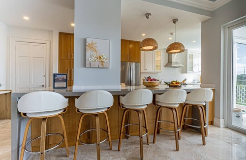 Nassau Apartment | Oceanfront 3 BR Condo Steps from Baha Mar Amenities