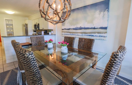 Isle of Palms Condo | Beachside Retreat with Ocean View & Family-Friendly Amenities