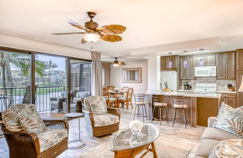Hanamaulu Condo | Oceanfront Condo with Pool, Hot Tub & Incredible Views