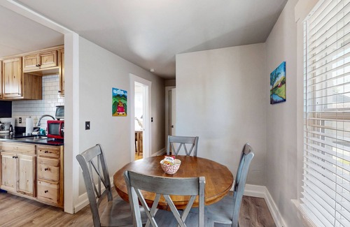 Bremerton Condo | Renovated Condo Near Seattle-Bremerton Ferry with Spa