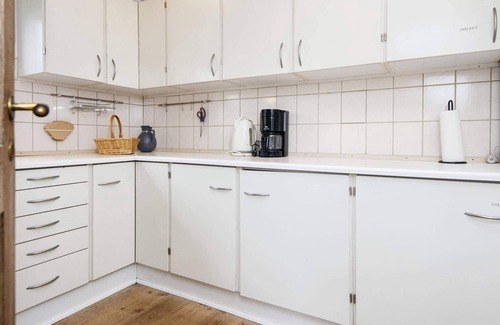 Hvidbjerg Strand House | Beautiful 5-Person Holiday Home in Børkop with Ocean View