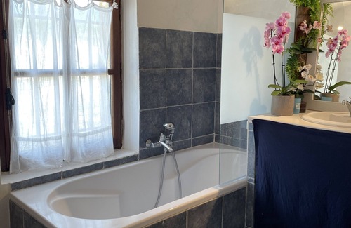Mormoiron Other | Tranquil Farmhouse Retreat with Private Pool and Scenic Views
