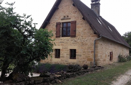 Manaurie House | Tranquil Country House Retreat with Pool and Spa Amenities