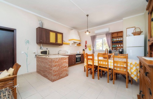 Olhao House | Renovated Country House with Garden, Pool & Ocean View