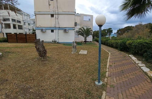 Haifa Apartment | Cozy 2-Room Flat Steps from the Beach - Family-Friendly Stay