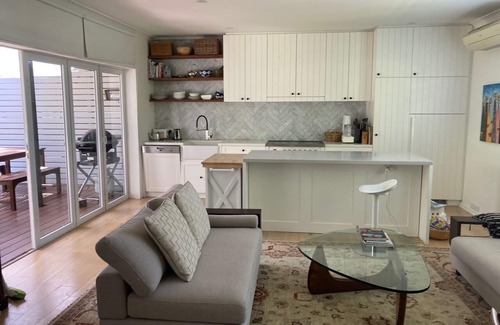 Avalon Beach House | Renovated Duplex Cottage with Ocean View in Avalon Beach