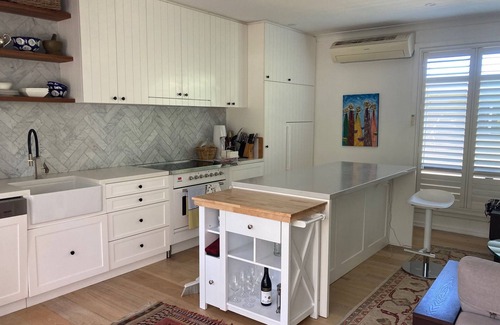 Avalon Beach House | Renovated Duplex Cottage with Ocean View in Avalon Beach