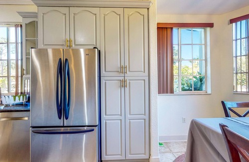 Loxahatchee House | Renovated Elegant Retreat - Fitness Rm - Work desk