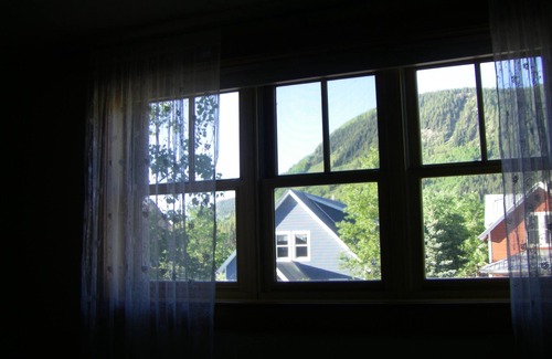 Crested Butte House | Renovated Retreat in Prime Location with Breakfast Included