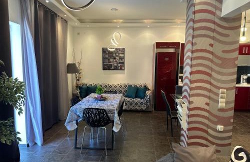 Ilioupoli Apartment | Beautiful Renovated Flat with Acropolis View, 4-Star Rating