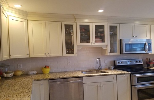 Southampton House | Renovated Four Bedroom Retreat near Southampton Village