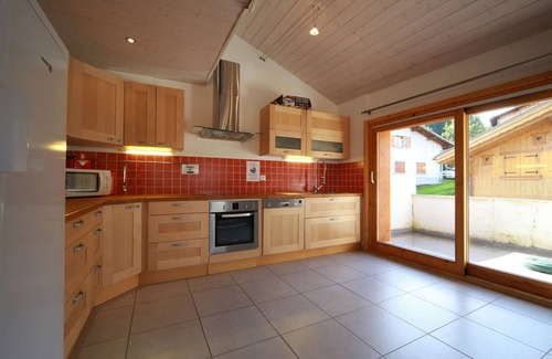 Les Carroz-d'Araches Apartment | Spacious Apartment Les Carroz d'Araches for 12 Guests