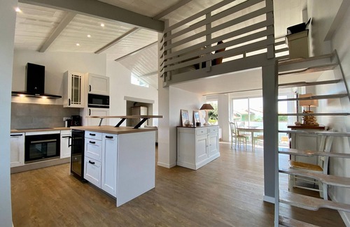 Les Moutiers-en-Retz Cottage | Gite Les Moutiers-en-Retz: Ideal for Families and Pets