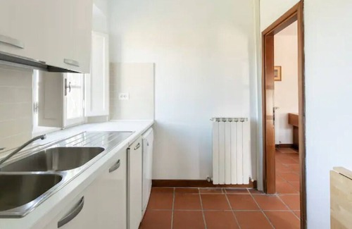 Capannori House | Inviting Grange in a Renaissance Villa Park with Breakfast