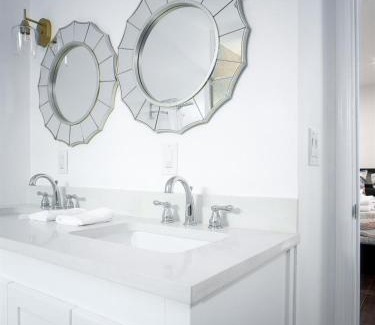 Lawndale House | Renovated Home w Playroom games AC WD