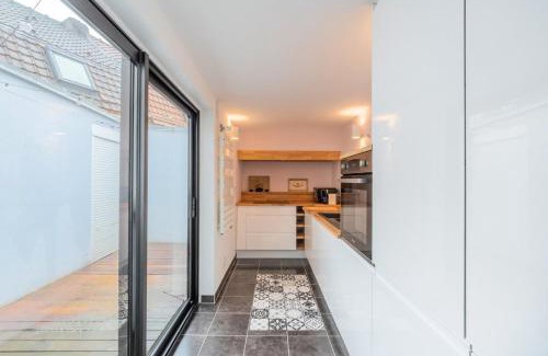 Wasquehal House | Renovated House with Terrace & Family-Friendly Features