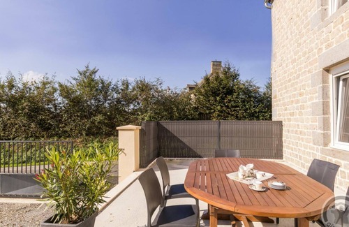 Beslon Cottage | Gite Beslon: Cozy 3-Bedroom Retreat for Families