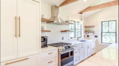 Harwich Center House | Updated Kitchen Retreat Just Minutes from the Beach