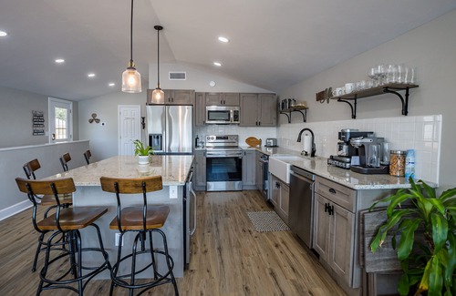 Quincy House | Pet-Friendly Lake Talquin Getaway with Spa & Pool Access