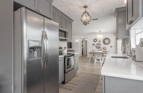 Largo House | Relaxing Largo Heated Pool Home: Perfect for Families