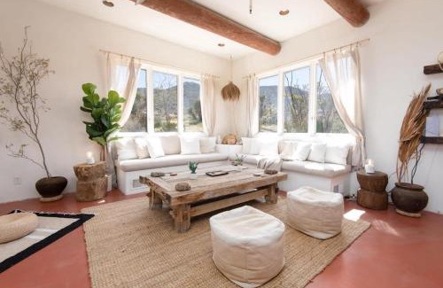 Joshua Tree Highlands House | Inviting Lodge Room 2 with Pool Access and Great Reviews