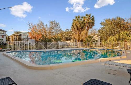 Gainesville House | Stylish Industrial Suite with Pool - 4 Star Guest Favorite