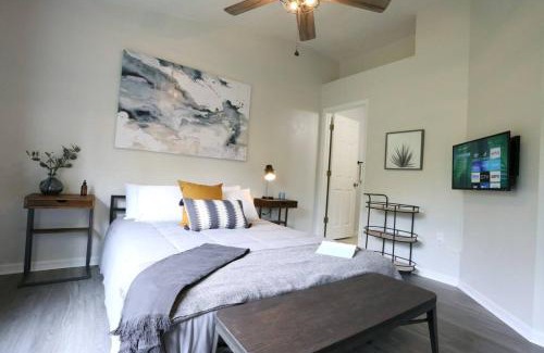 Gainesville House | Stylish Industrial Suite with Pool - 4 Star Guest Favorite