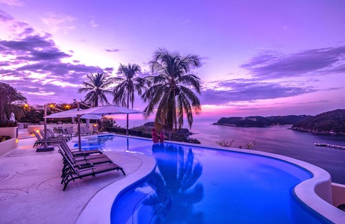 P Chahue Villa | Renovated Ocean View Villa with Private Pool & Spa