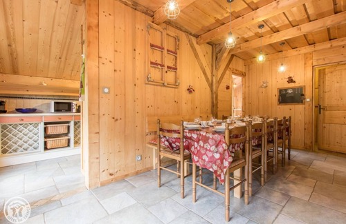 Abondance Ski Chalet | Charming Renovated Farmhouse: 9.8 Rated with Family Amenities
