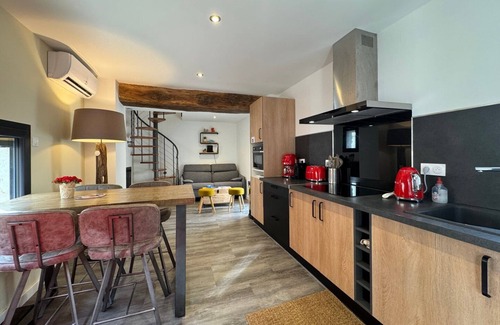 Fourques Cottage | Renovated Pigeon Loft in Beaucaire
